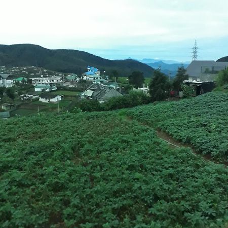 Hotel Rainyfreindz Nuwara Eliya Esterno foto