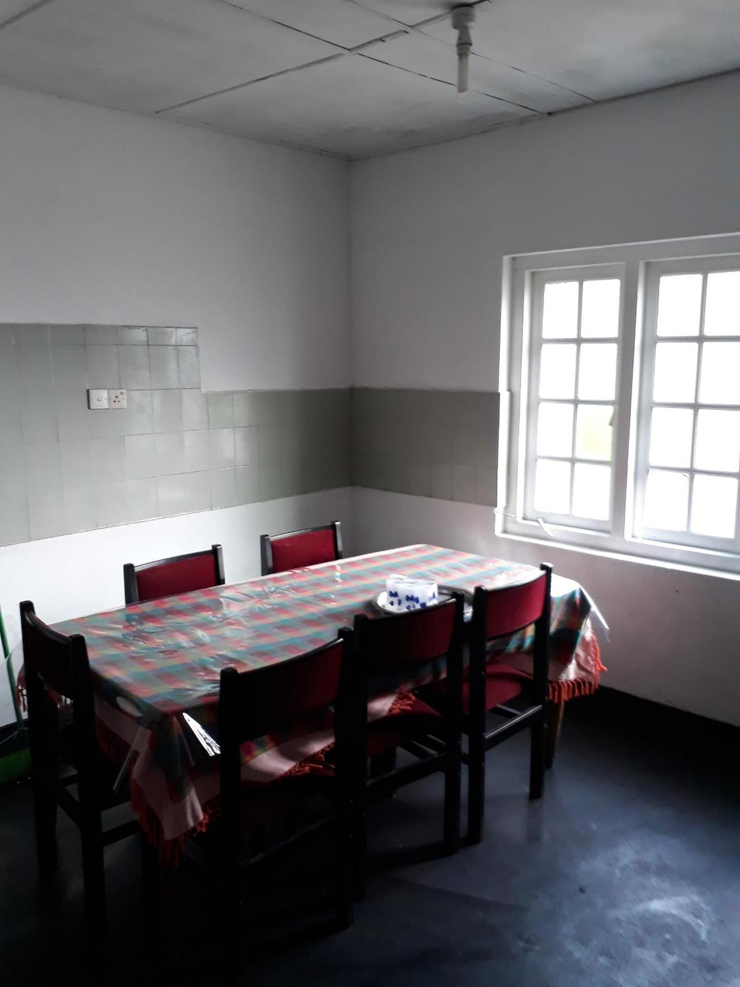 Hotel Rainyfreindz Nuwara Eliya Esterno foto