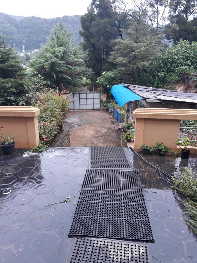 Hotel Rainyfreindz Nuwara Eliya Esterno foto