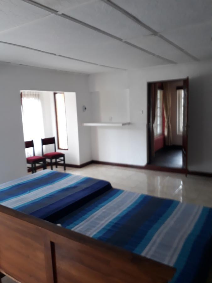 Hotel Rainyfreindz Nuwara Eliya Esterno foto