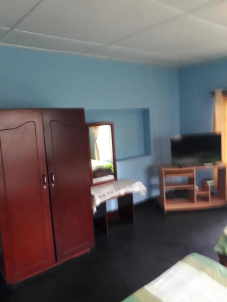 Hotel Rainyfreindz Nuwara Eliya Esterno foto